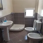 Flori Apartment *