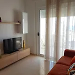 아파트 Flori Radhimë