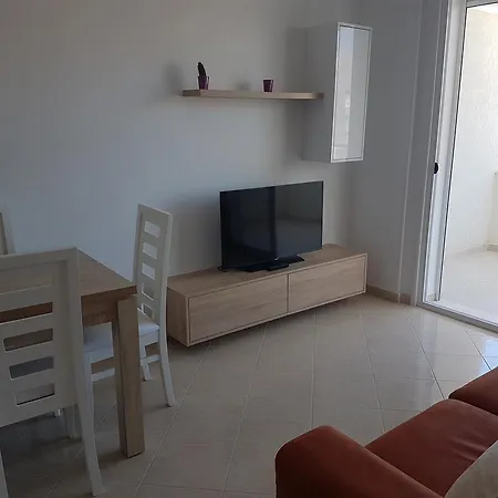 Apartment Flori *