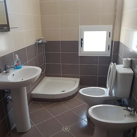 Flori Appartement *