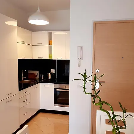 Flori Appartement Radhimë